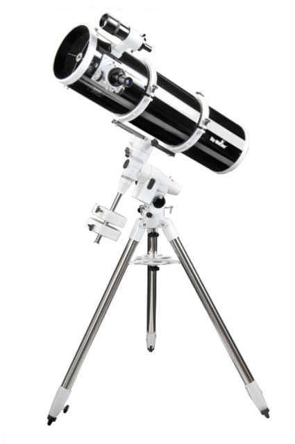 Picture of Skywatcher - Explorer-200P EQ-5 Newtonian Reflector