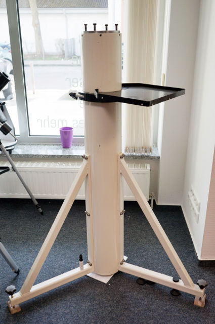 Bild von Teleskop-Säulen-Stativ aus Stahl für 300 kg Belastkeitkeit