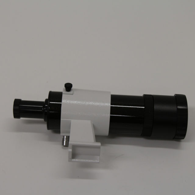 Bild von Skywatcher 9x50 Sucher mit Halter - geradsichtiger Einblick