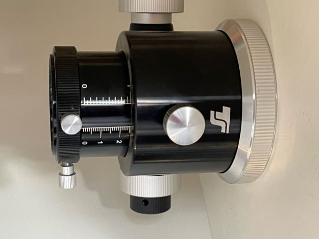 Picture of TS Optics focuser monorail with M90x1 thread connection 2 "