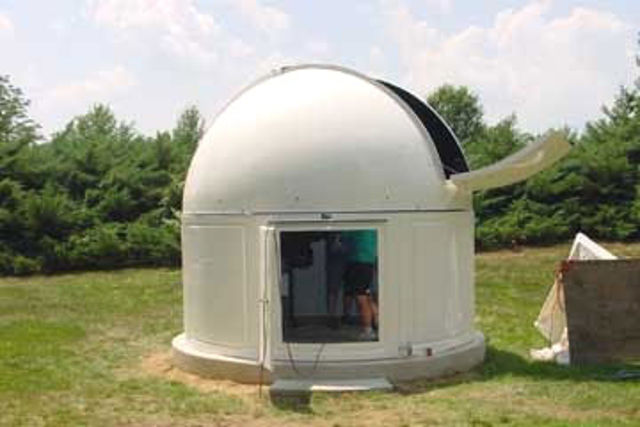 Bild von Sirius Observatories - 2.3 m - Heim-Modell, mit Unterbau