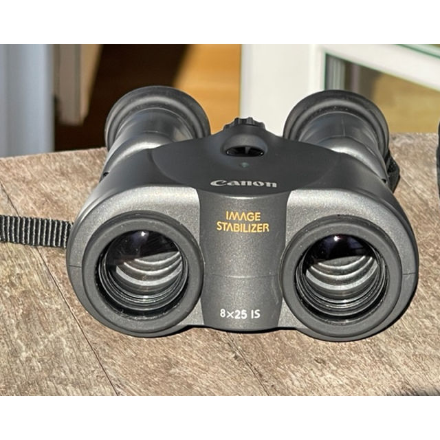 Picture of Canon 8 x 25 IS image stabilized Binocular