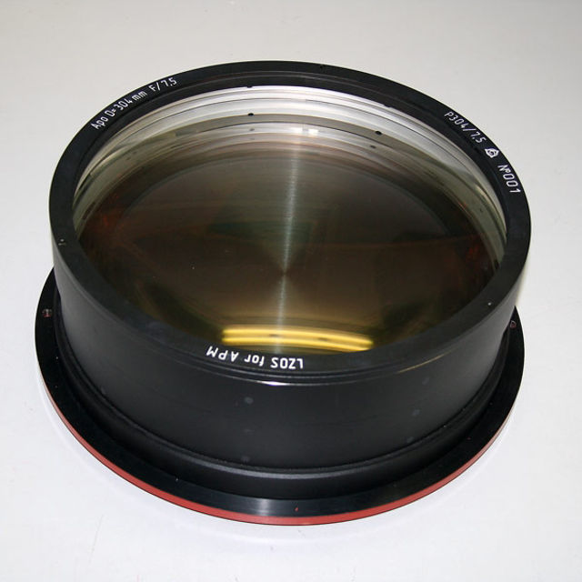Bild von APM - LZOS Apo-Refraktoren - 304 f/7,5 Apochromatische, Linse in Fassung
