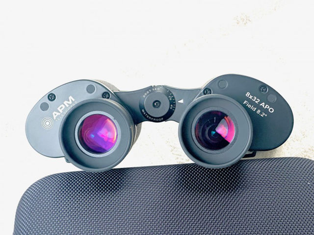 Picture of APM-MS 8x32IF-ED binoculars with individuell eyepiece focusing (IF)