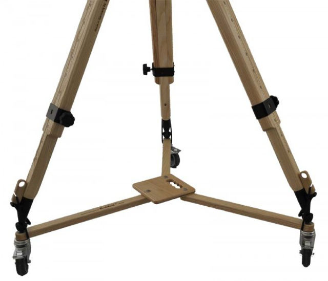 Picture of Berlebach Folding Tripod Dolly from Ash wood