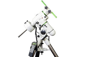 Bild von APM Doublet SD Apo 140 f/7 FPL53 Optischer Tubus mit 2.5" Auszug und NEQ6 Montierung