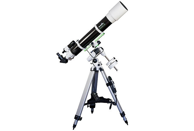 Picture of Skywatcher Evostar 120 refractor telescope with equatorial EQ3 SynScan mount