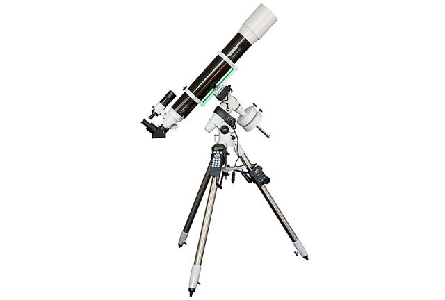 Bild von Skywatcher Evostar 120 Refraktor mit parallaktischer EQ5-SynScan-Montierung