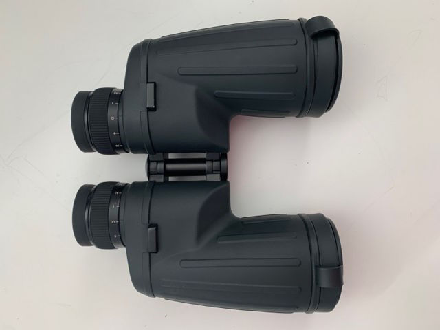 Picture of APM 10x50 binoculars with crosshairs