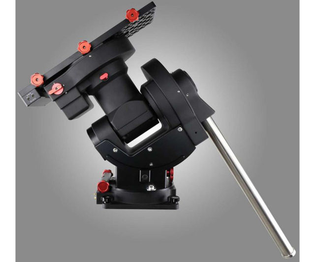 Picture of iOptron CEM120 center balanced GoTo mount with Dual High Precision Encoder